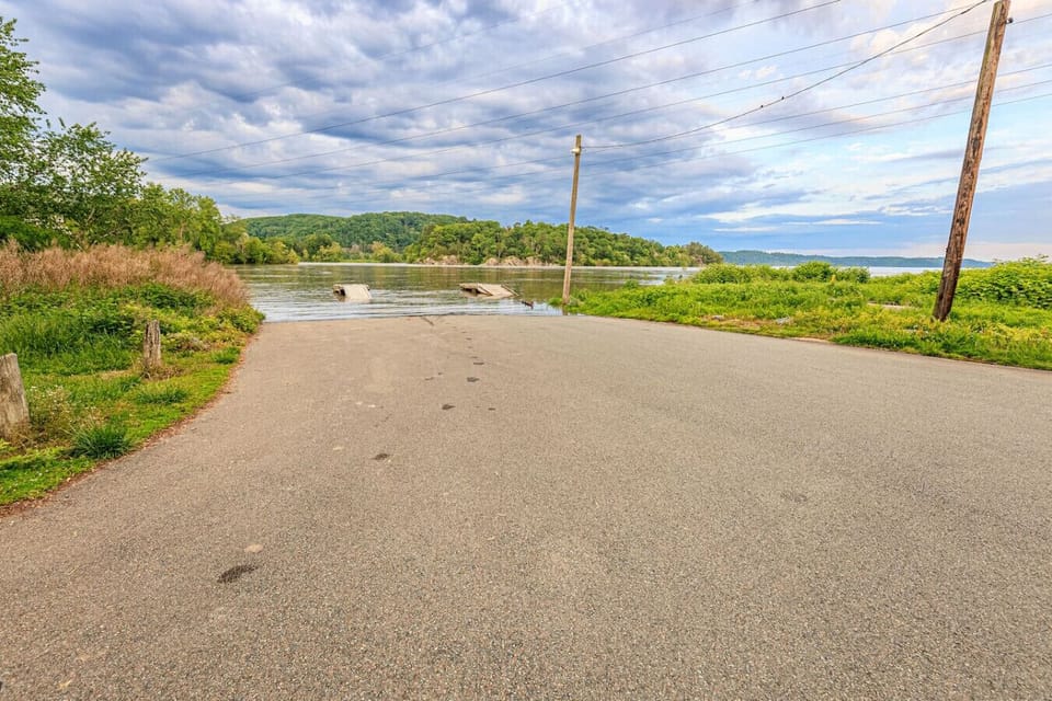 Boat launch