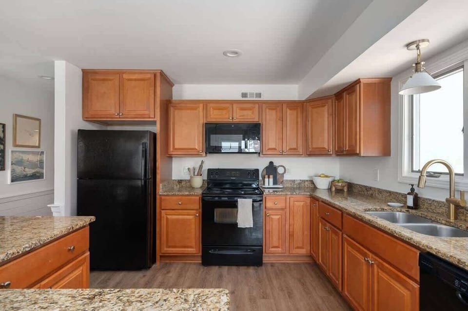 Fully-Equipped Kitchen