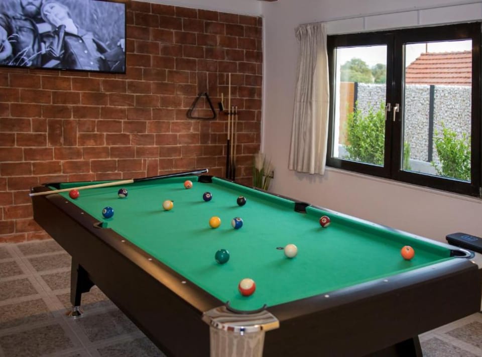 Villa (Three Bedroom Villa with Outdoor Pool) | Property amenity