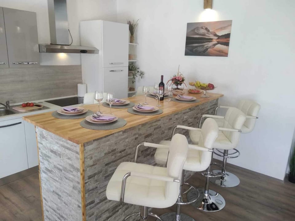 House (Holiday Home Luca) | Private kitchen | Fridge