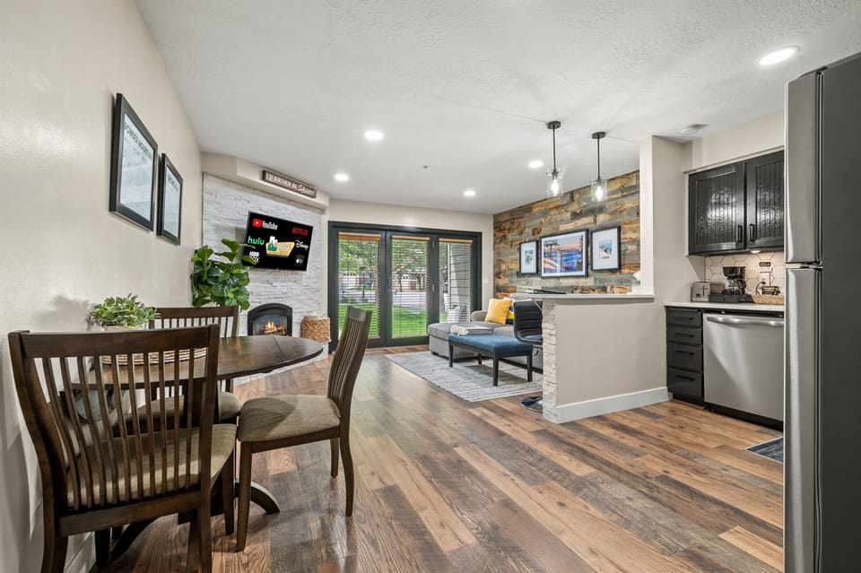 Open concept living, dining, and kitchen.