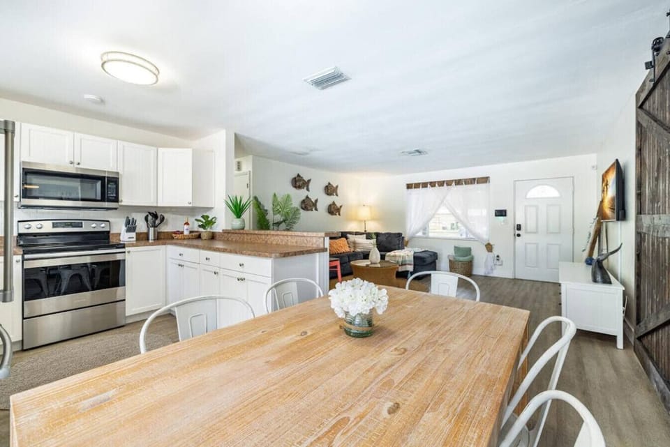 Open Concept Living Room with easy access to Kitchen