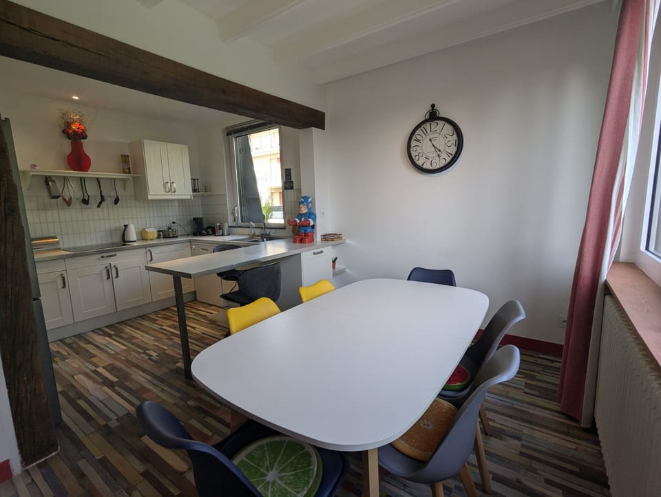 Superior Apartment, Ensuite, Garden View | Private kitchen | Highchair
