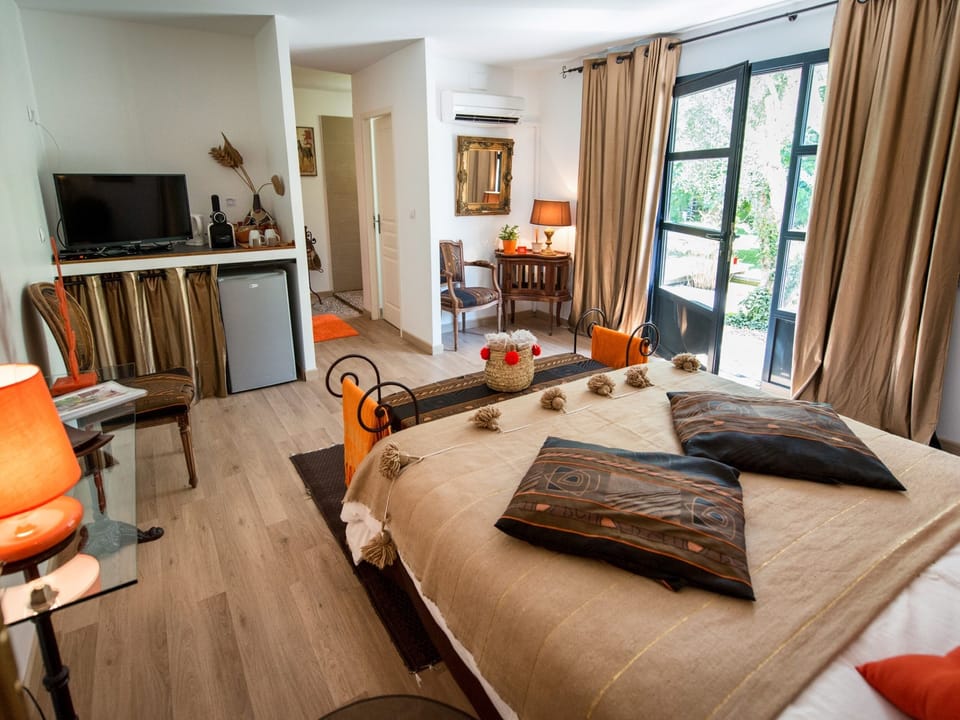 Deluxe Double Room, Private Bathroom