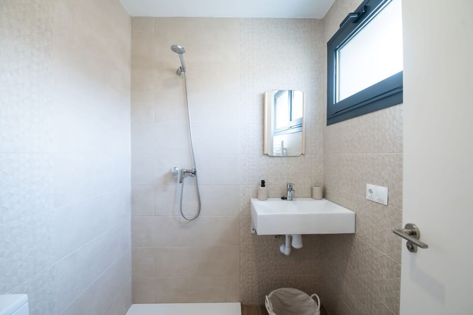 Bathroom,Floor plan