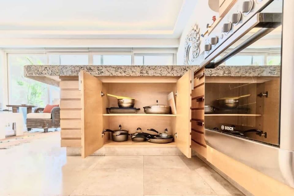 Kitchen | Everything you need to cook a proper meal here.