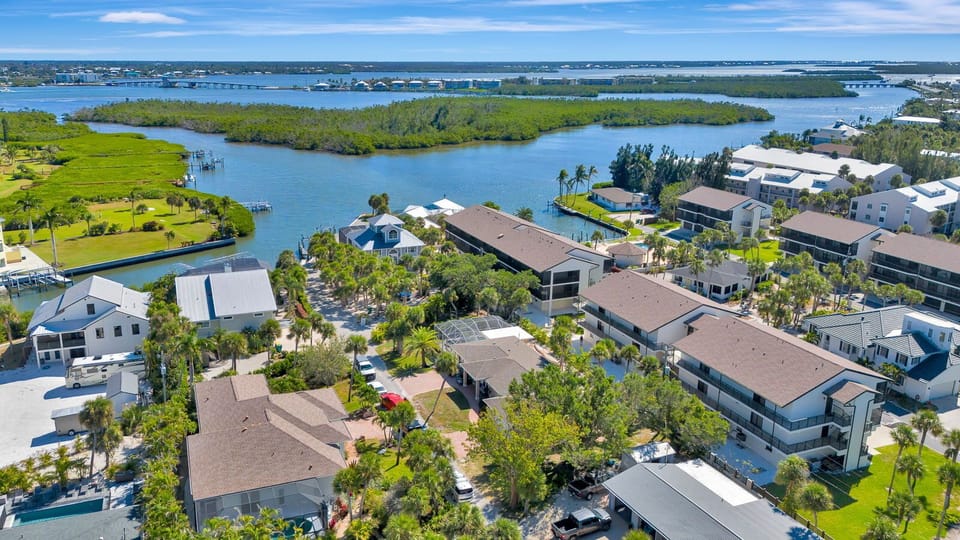 4BR Heated Pool & Hot Tub – Deeded Beach Access (5493)