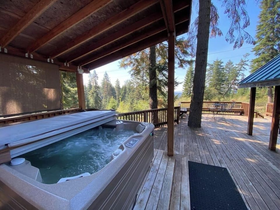 Hot Tub and Patio