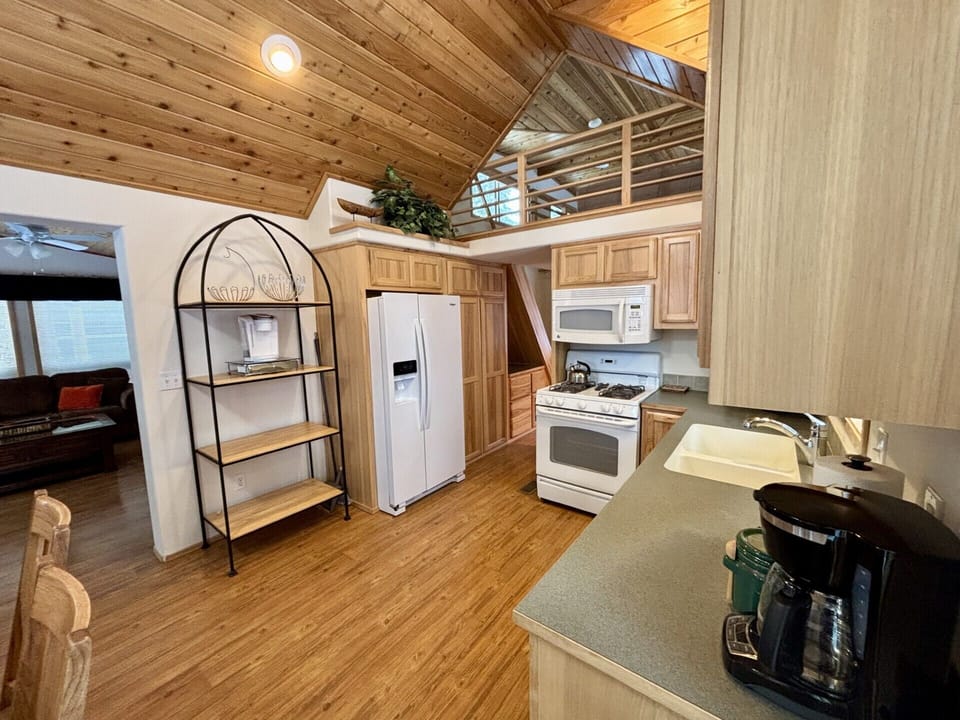 Kitchen (2)