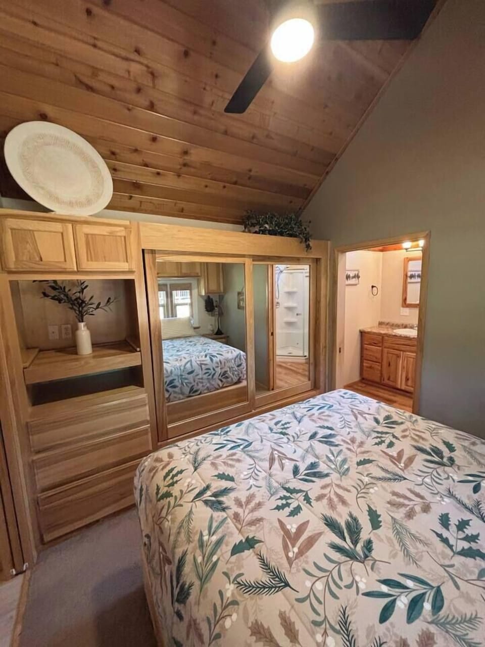 Bedroom (2)