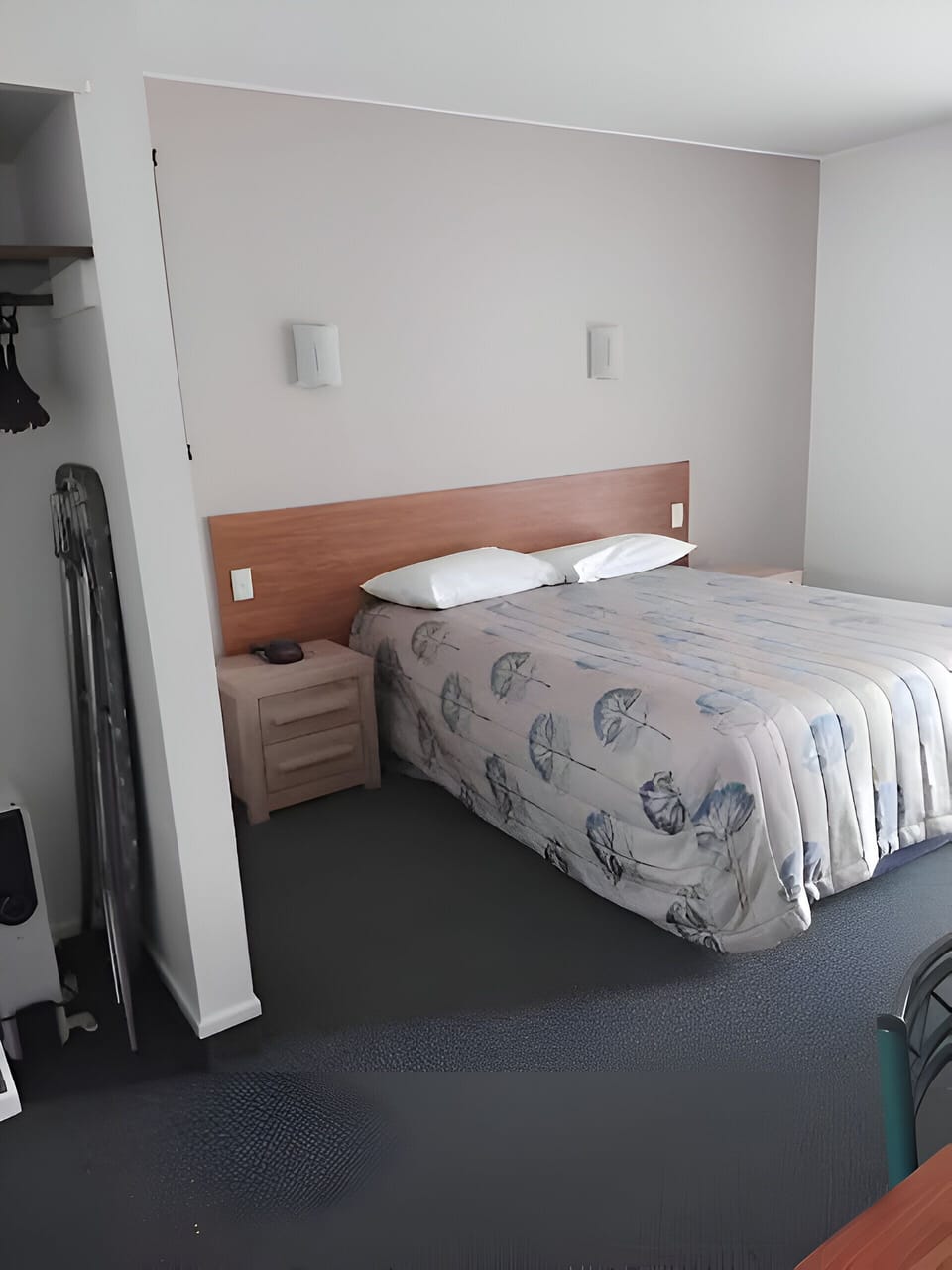 Iron/ironing board, free WiFi