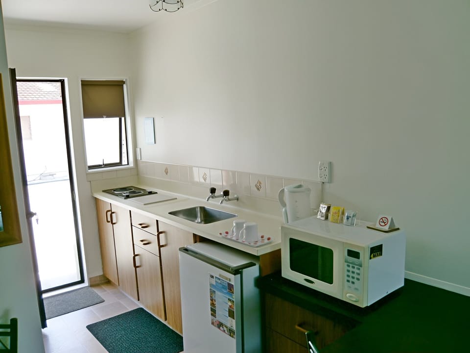 Family Room | Private kitchen | Microwave