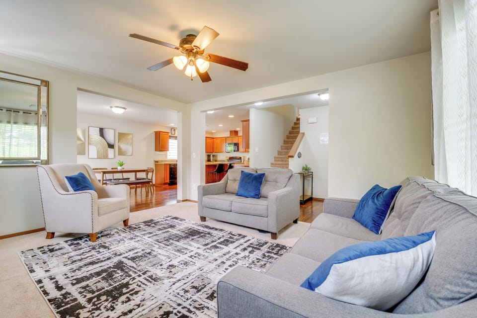 Living Room | 1st Floor | Gas Fireplace | Central Heating | Flat-Screen TV