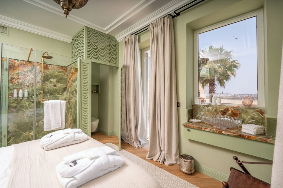 Premium Double Room, 1 Queen Bed, Ocean View | Bathroom | Deep soaking tub, designer toiletries, hair dryer, bathrobes