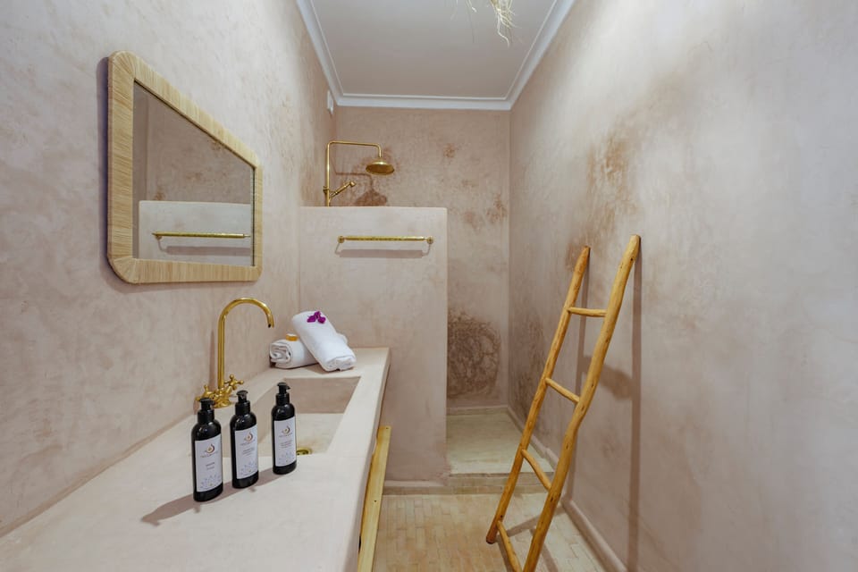 Double Room, Garden View | In-room safe, free WiFi
