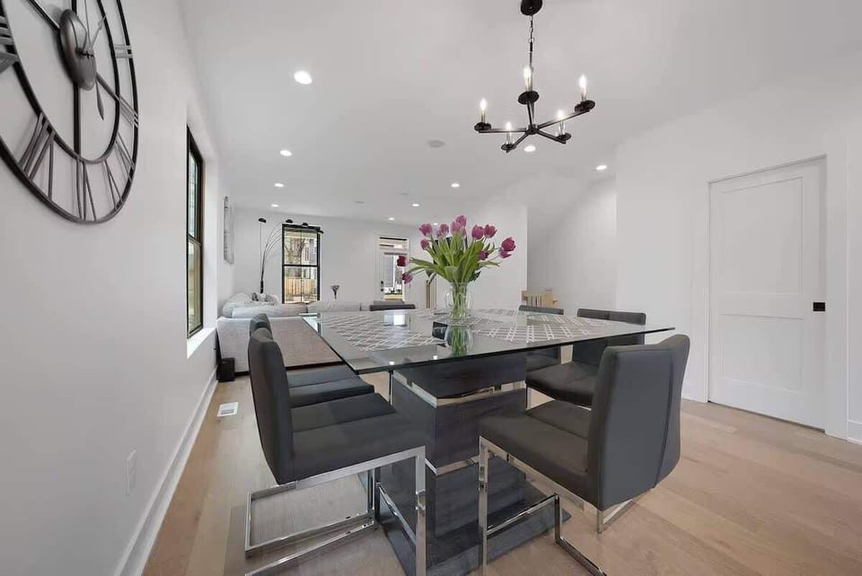 Gather around the dining table after cooking up a storm in this family-friendly kitchen