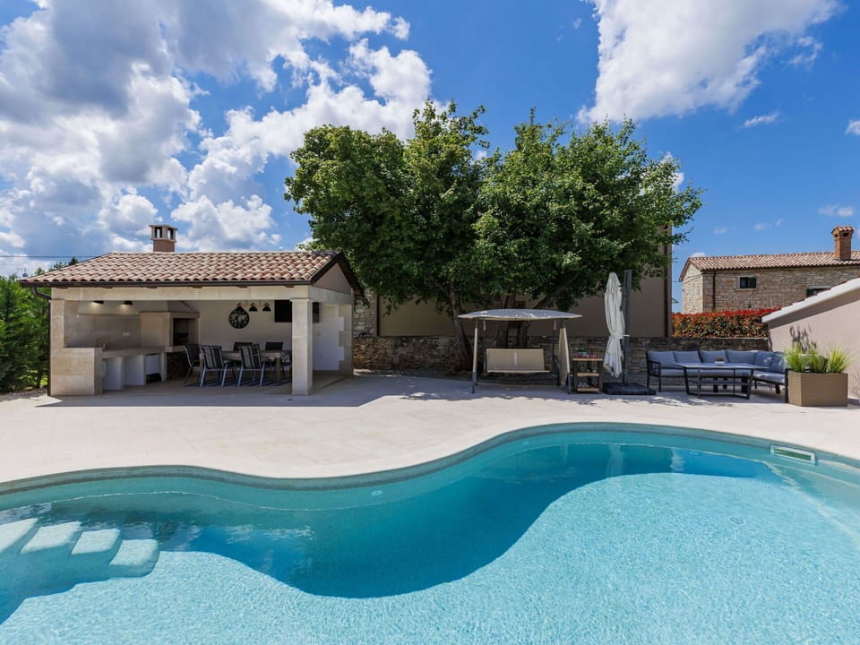 Shrub, Residential Area, Home, Estate, Garden, Lawn, Landscaping, Yard, Mansion, Villa