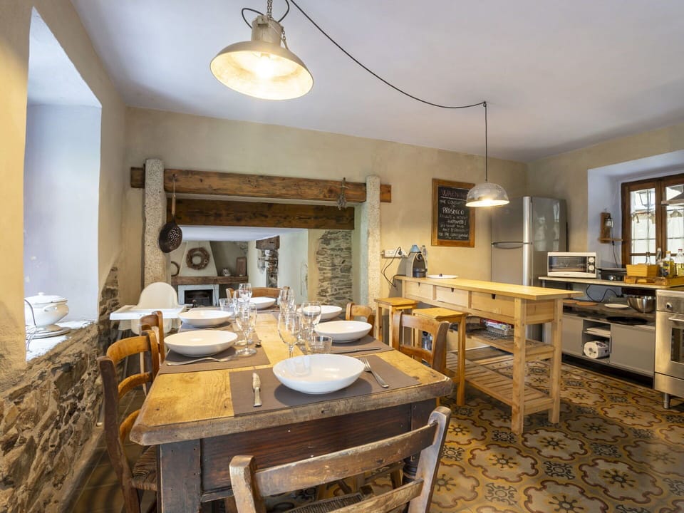 Shrub, Residential Area, Home, Estate, Garden, Lawn, Landscaping, Yard, Mansion, Villa