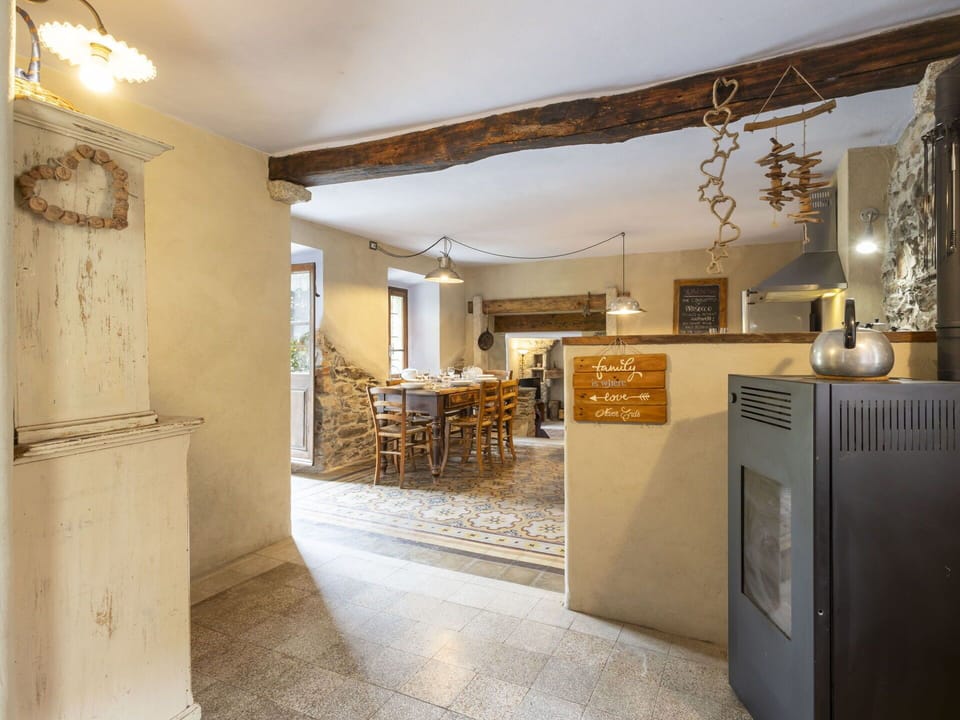 Shrub, Residential Area, Home, Estate, Garden, Lawn, Landscaping, Yard, Mansion, Villa