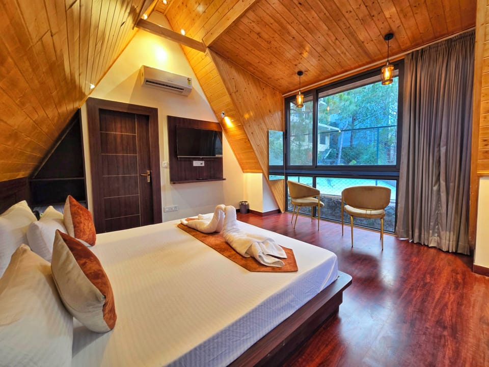 Elite Room | Laptop workspace, iron/ironing board, free WiFi