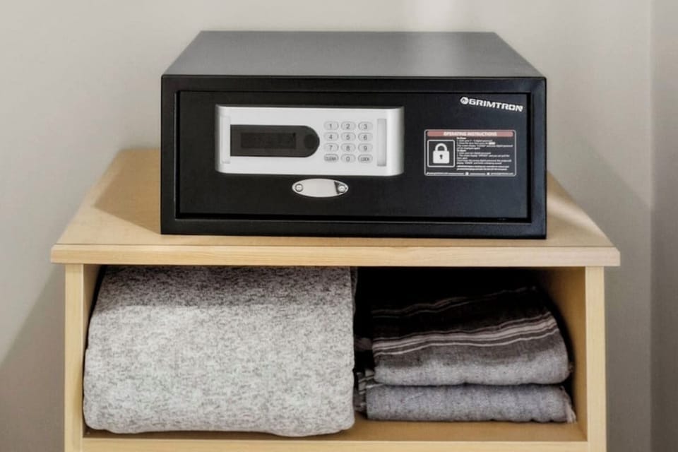 Laptop friendly hotel safe; extra blanket and Turkish beach towel