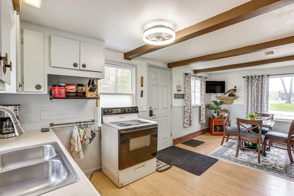 House (2 Bedrooms) | Interior
