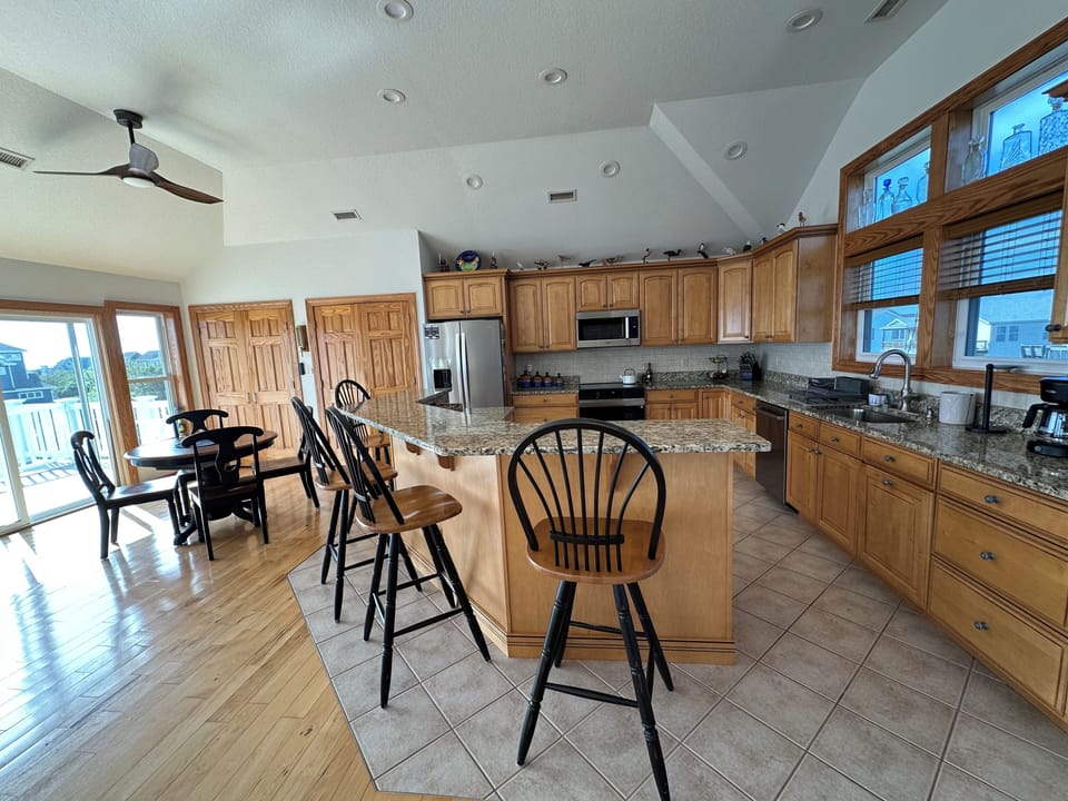 Kitchen and Breakfast Nook with Butter Extension Table