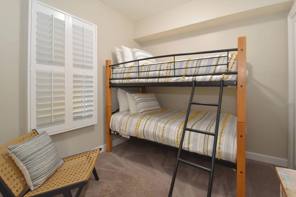 Sterling Shores 302 - Guest Bedroom with Bunk Beds