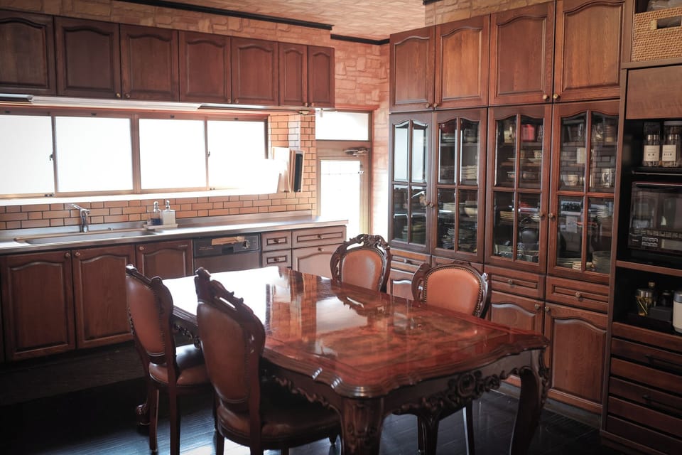Shared fridge, microwave, oven, stovetop