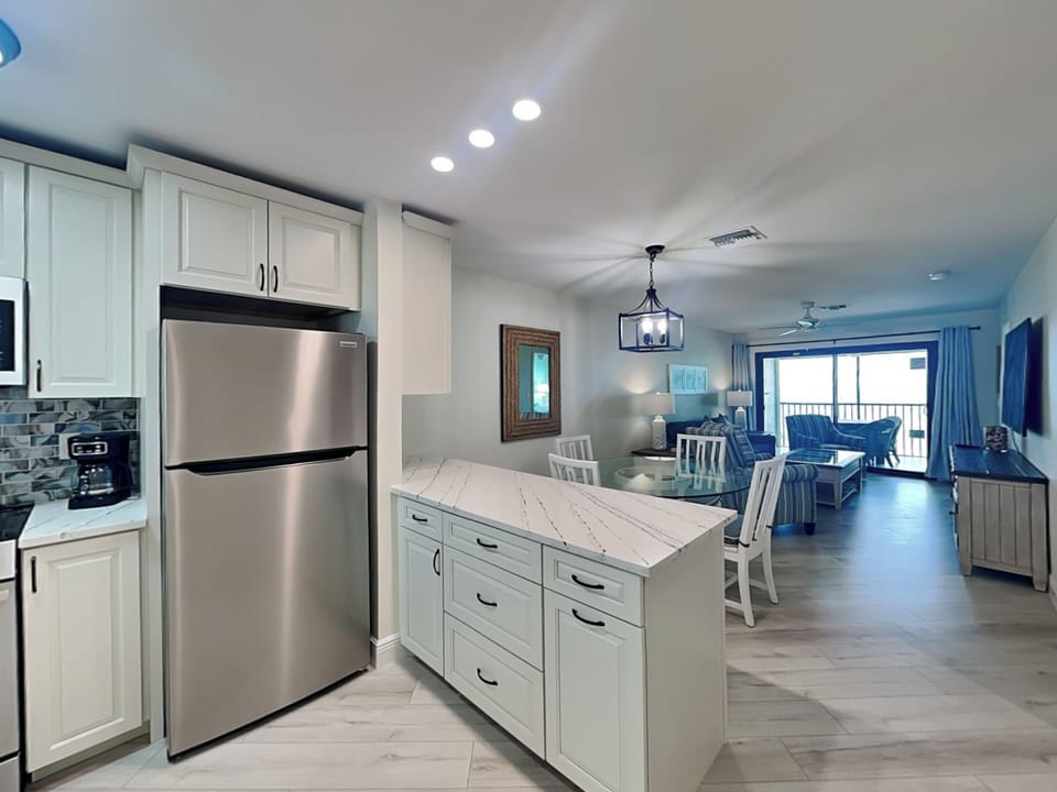 Kitchen to Dining Area
