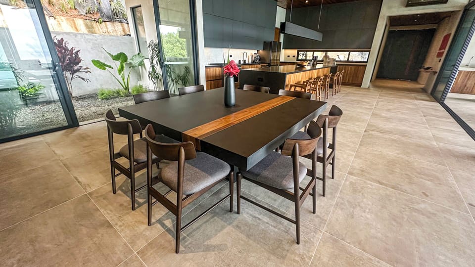 Indoor Dinning