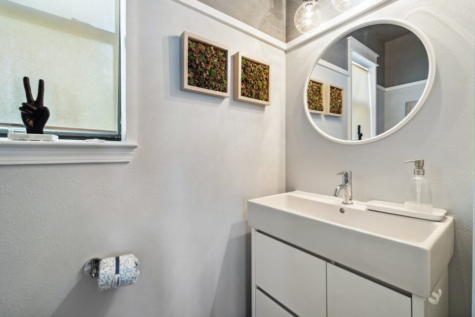 Guest half bathroom