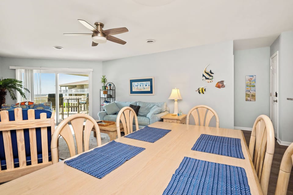 Dining / Living Area - Southeast