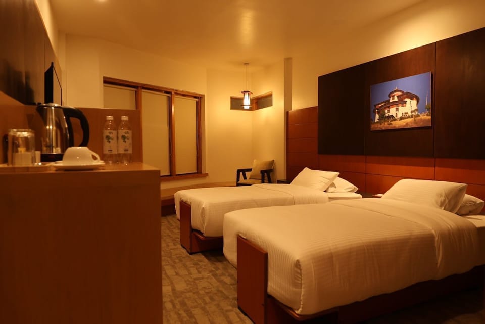 Junior Room, River View | Bathroom | Shower, hair dryer, towels, soap