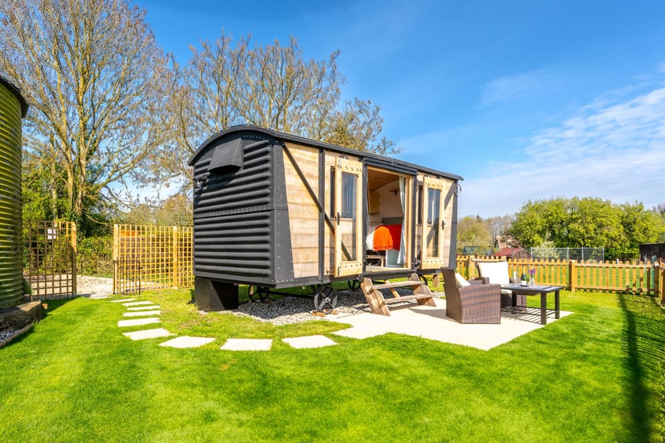 Private wooden-fenced garden - one dog welcome