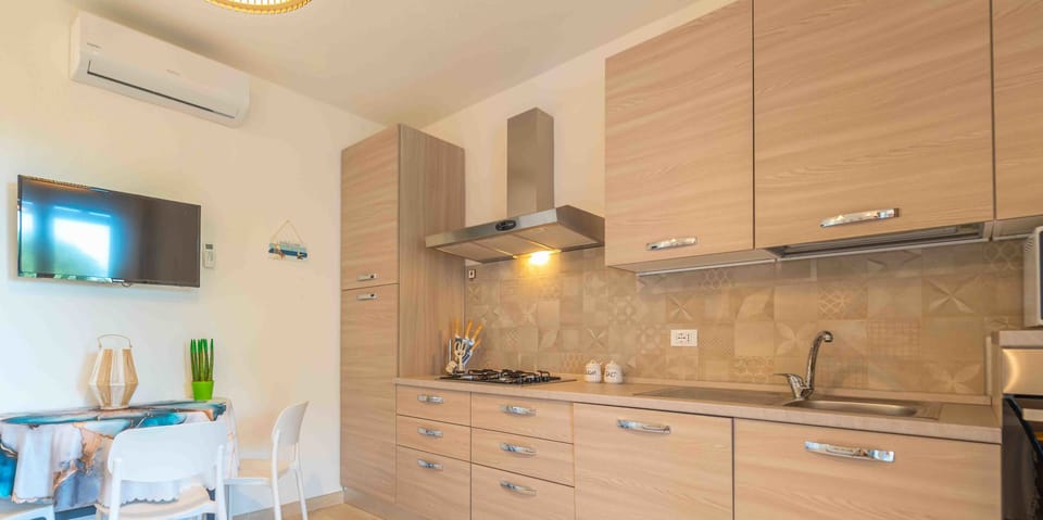 TV and multimedia,Kitchen or kitchenette