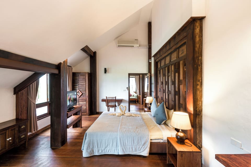 Family Suite, Garden View | Minibar, rollaway beds (surcharge), bed sheets