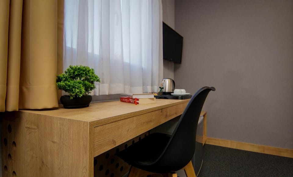 Deluxe Double Room, Ensuite | Dining