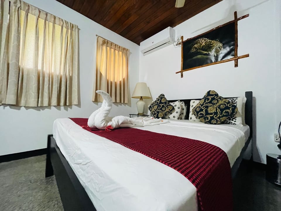 Superior Double Room, Garden View | Egyptian cotton sheets, premium bedding, desk, free WiFi