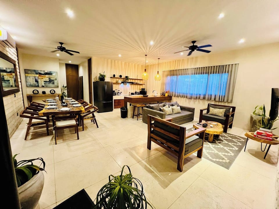 Huge Penthouse with high ceiling