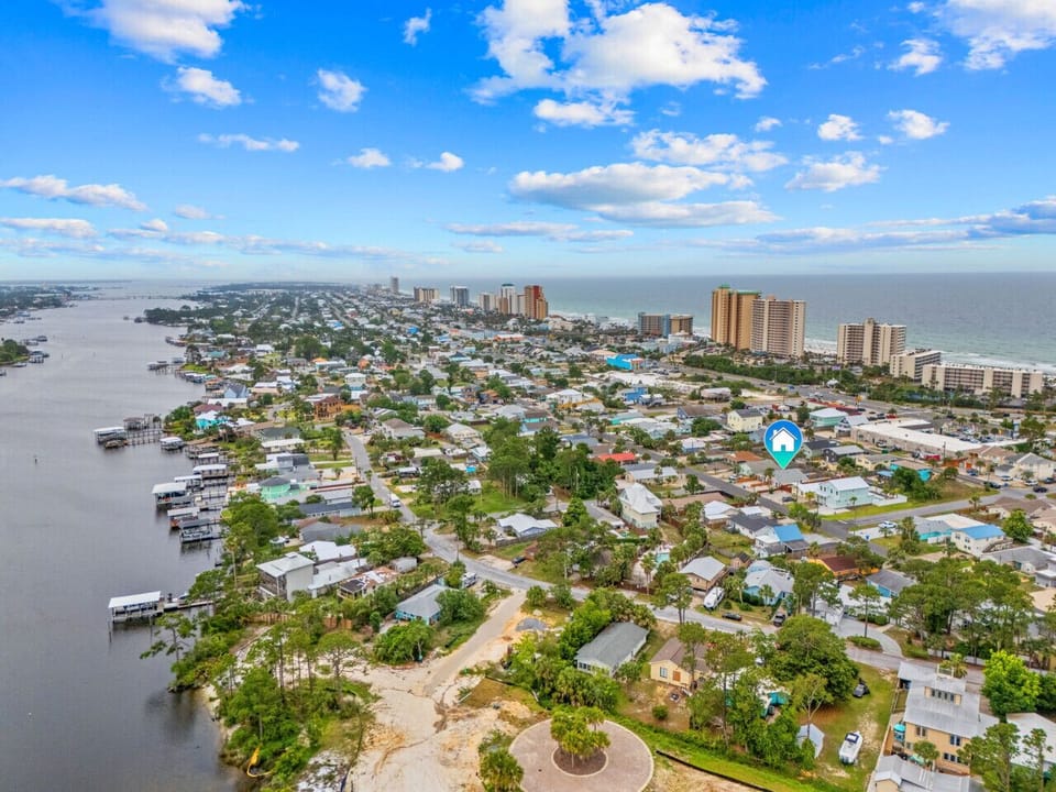 The amazing lower lagoon neighborhood.  Surrounded by water on 3 sides.