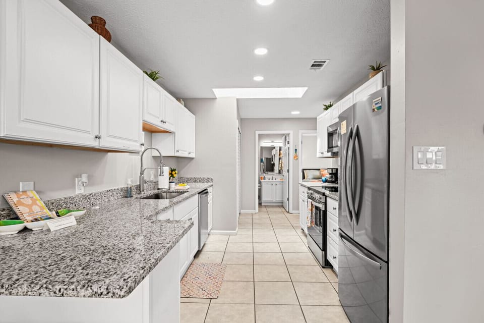 Brand new fully stocked kitchen for your use.