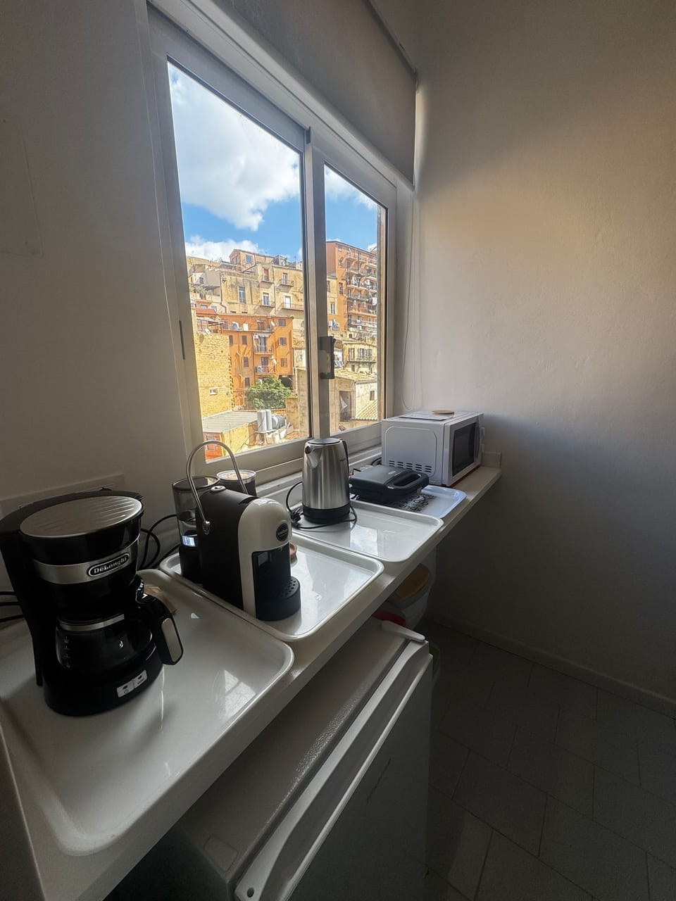 Basic Room | Coffee and/or coffee maker