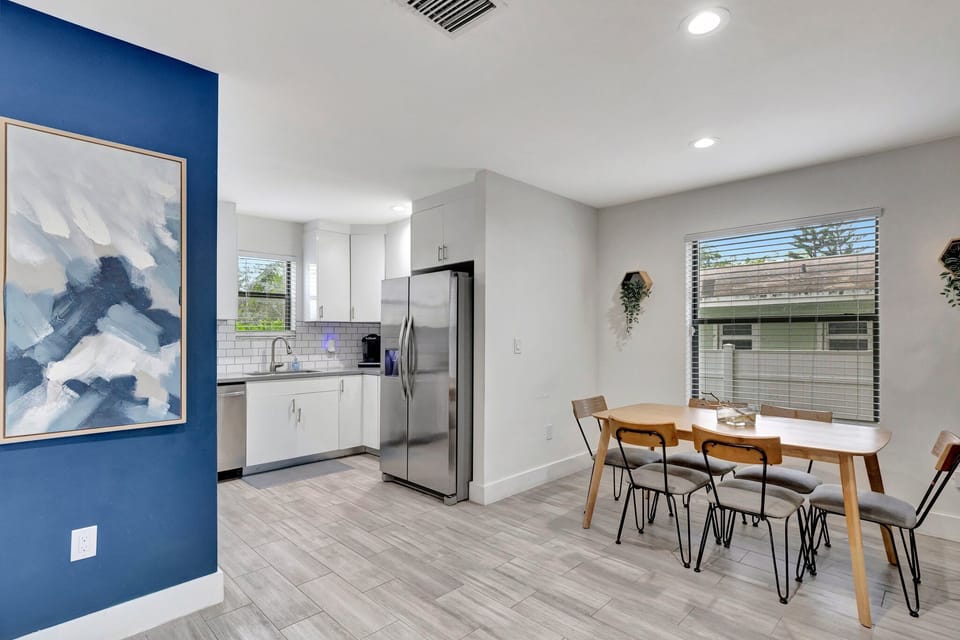 Family Townhome, 3 Bedrooms, Non Smoking | Private kitchen | Full-size fridge, microwave, oven, stovetop