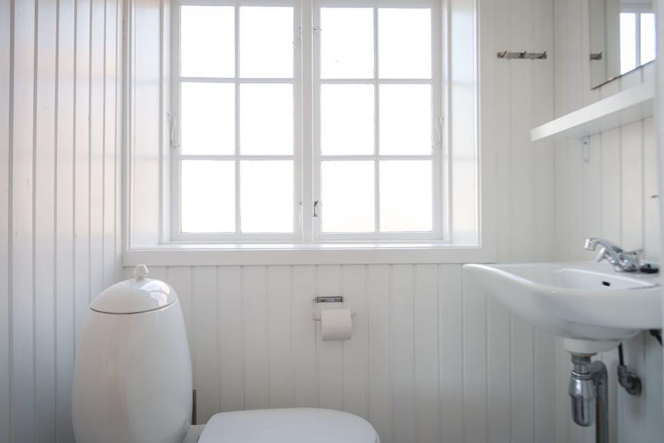 Exclusive Apartment, 1 Bedroom | Bathroom | Shower, towels