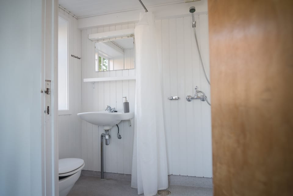 Exclusive Apartment, 1 Bedroom | Bathroom | Shower, towels
