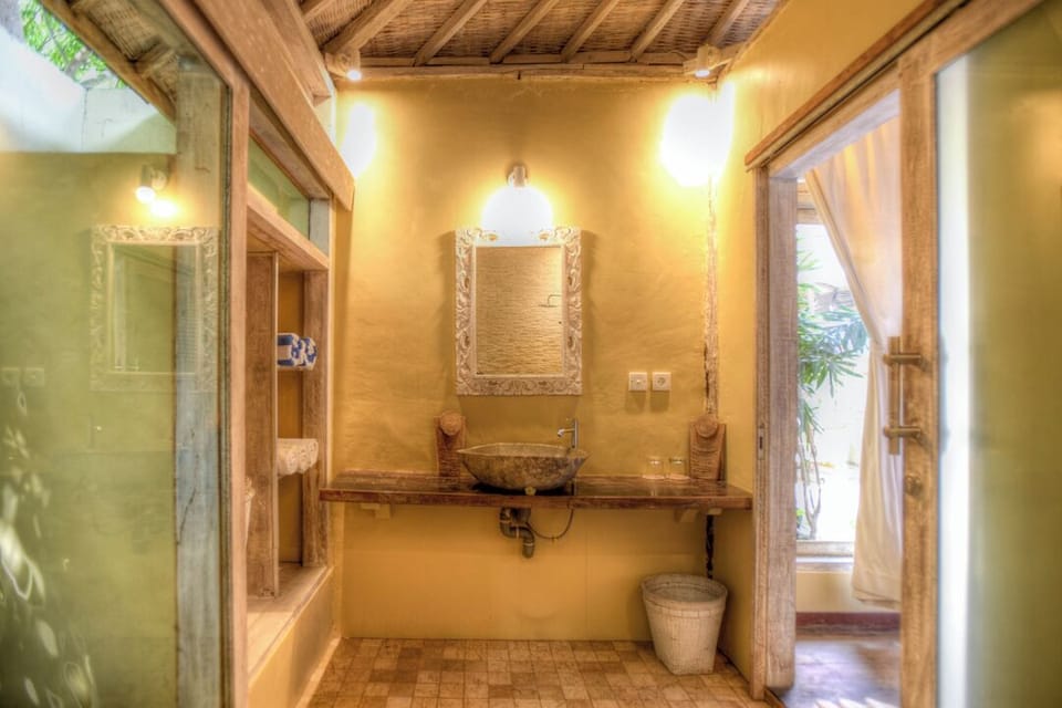 1 Bedroom Deluxe with Private Pool | In-room safe, WiFi (free), bed sheets