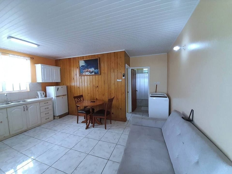 Basic Apartment, Balcony, Sea View | Private kitchenette | Dining tables