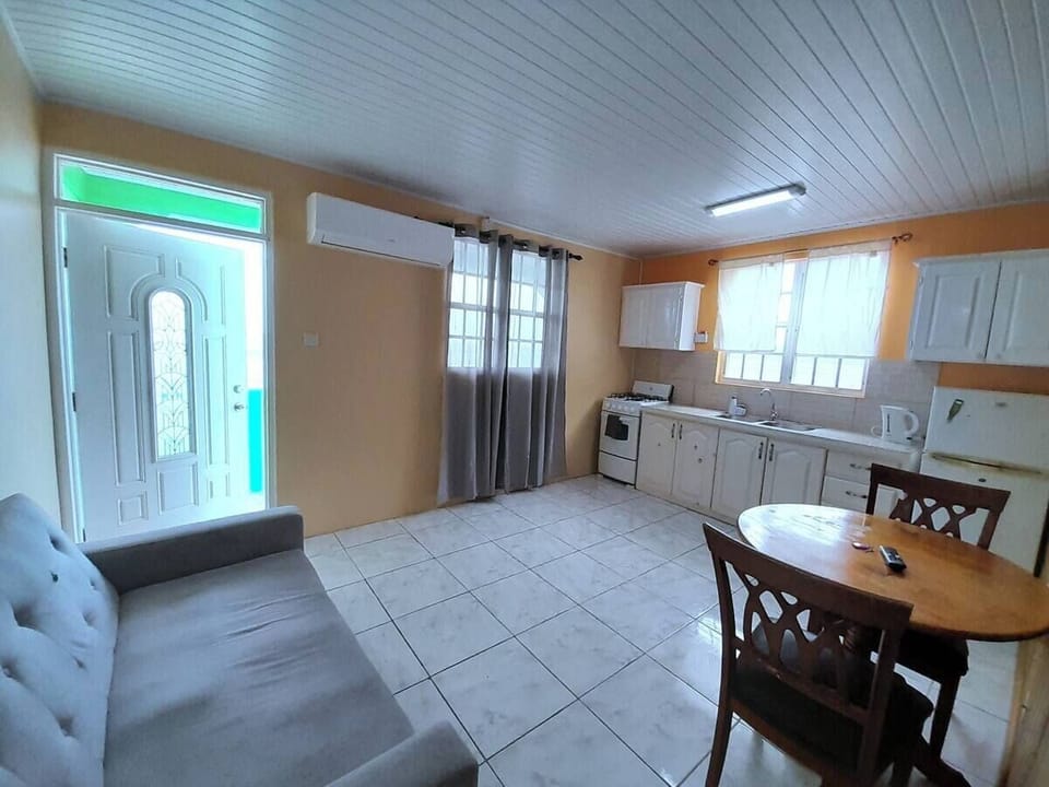 Basic Apartment, Balcony, Sea View | Private kitchenette | Dining tables