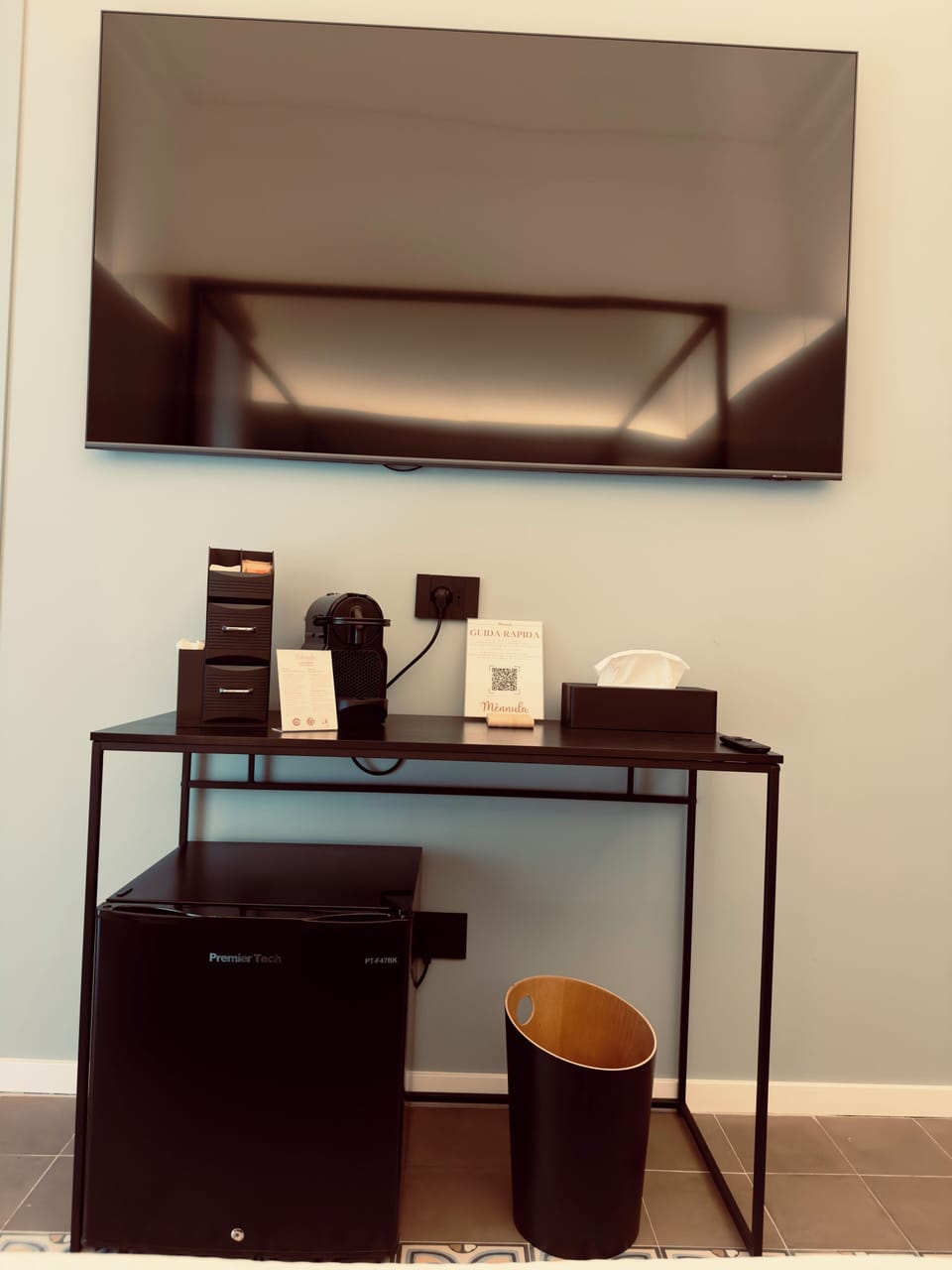 Deluxe Suite, City View | Desk, soundproofing, WiFi (free)